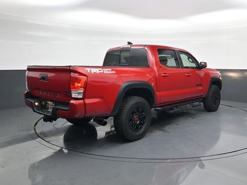 Used 2022 Toyota Tacoma TRD Off-Road image 7
