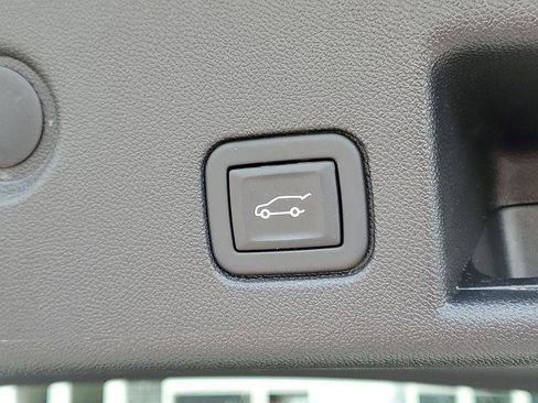 Certified 2023 Chevrolet Equinox LT FWD image 31