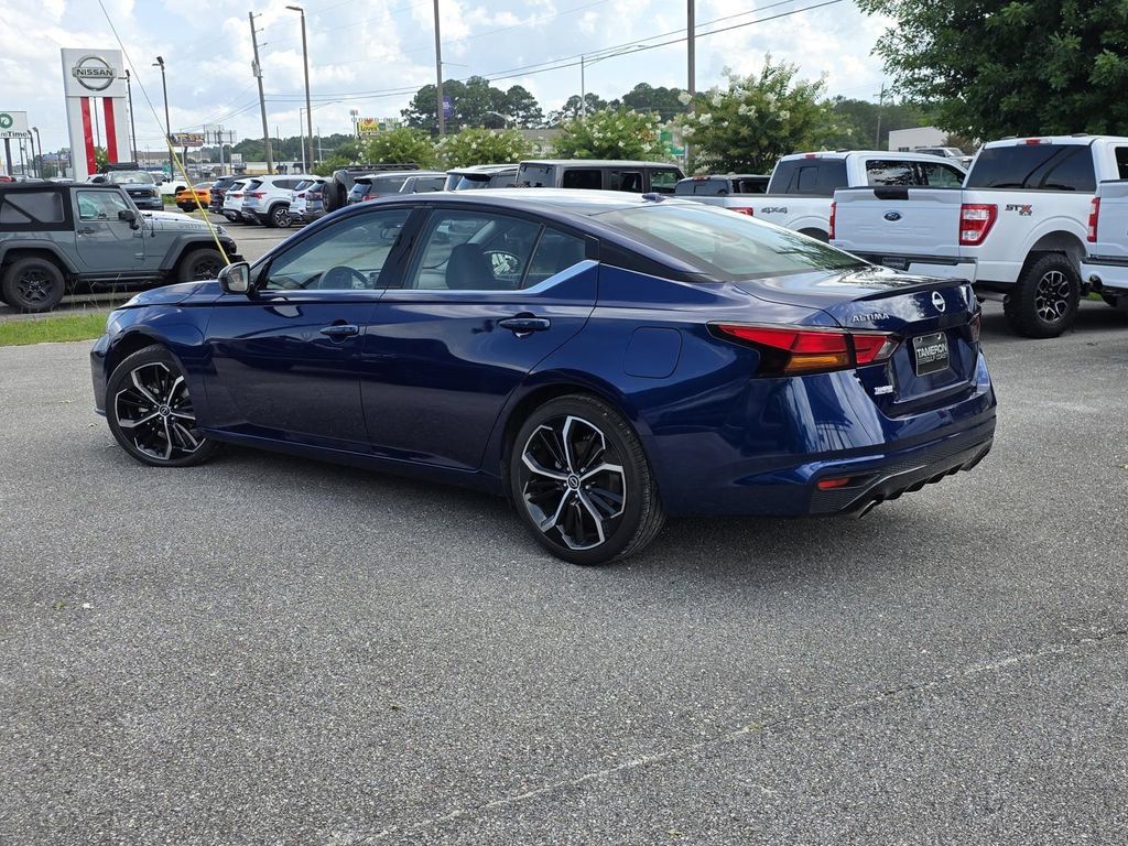 Used 2024 Nissan Altima 2.5 SR FWD image 5