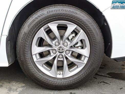 Used 2024 Toyota Sienna LE AWD/4WD image 26