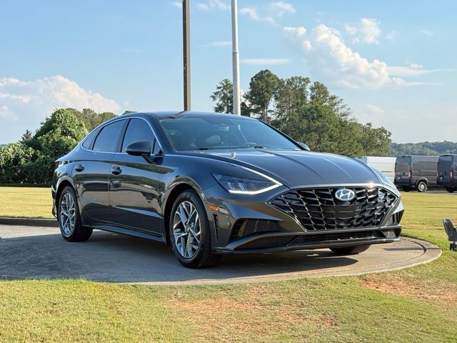 Used 2022 Hyundai Sonata SEL FWD image 1