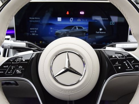Used 2024 Mercedes-Benz Maybach S 580 4MATIC image 23