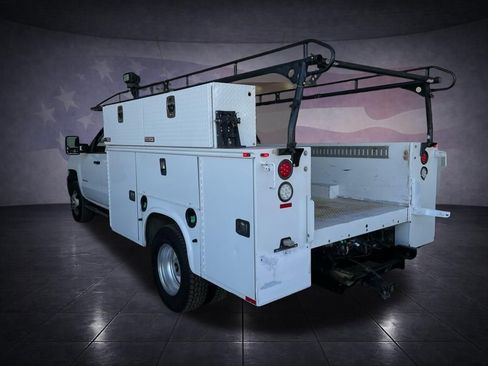 Used 2018 Chevrolet Silverado 3500 W/T w/ WT Convenience Package image 3