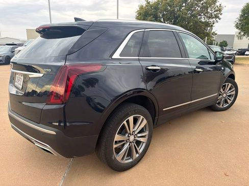 Used 2021 Cadillac XT5 Premium Luxury AWD/4WD image 3