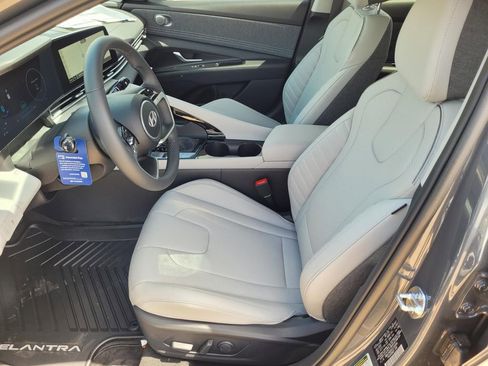 New 2026 Hyundai Elantra Limited FWD image 19