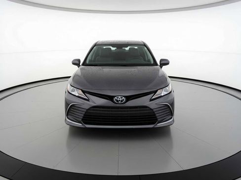 Used 2023 Toyota Camry LE image 2