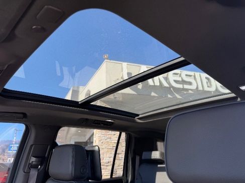 Used 2021 GMC Yukon XL Denali w/ Denali Premium Package image 26