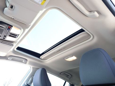 Certified 2025 Subaru Crosstrek 2.0i Premium image 8