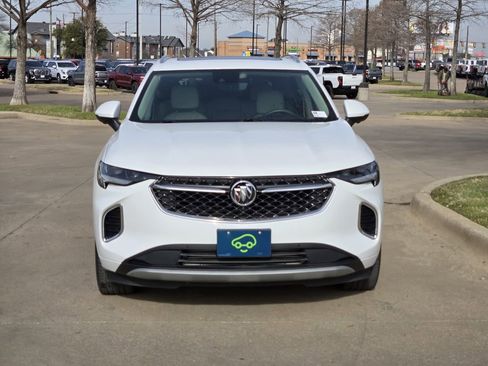 Used 2022 Buick Envision Avenir w/ Technology Package II image 2