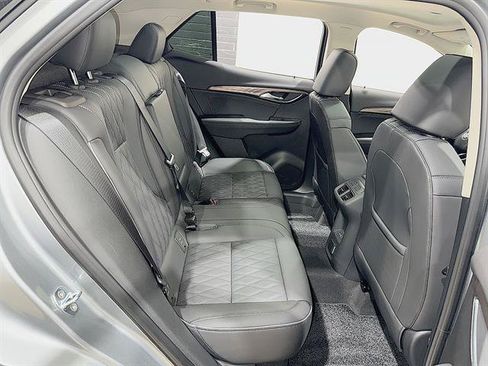 Used 2023 Buick Envision Avenir AWD/4WD image 27
