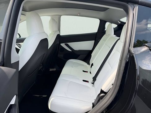 Used 2020 Tesla Model Y Long Range AWD/4WD image 23
