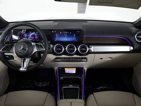 New 2026 Mercedes-Benz GLB 250 image 4