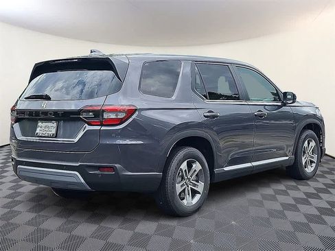 New 2025 Honda Pilot EX-L image 3