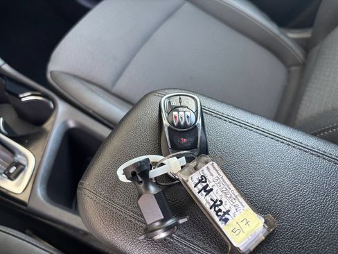 Used 2025 Buick Encore GX Preferred FWD image 21