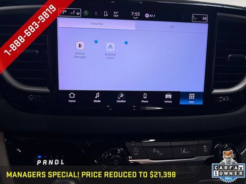 Used 2023 Chrysler Pacifica Touring-L FWD image 13