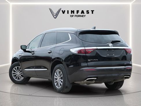 Used 2024 Buick Enclave Premium AWD/4WD image 2