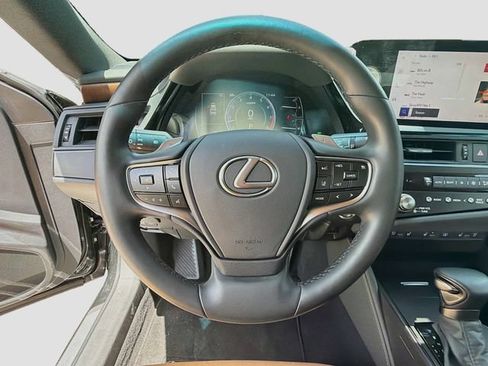 Used 2025 Lexus ES 350 w/ Premium Package FWD image 39