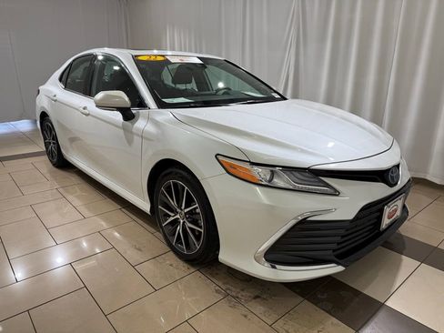 Certified 2022 Toyota Camry XLE image 7