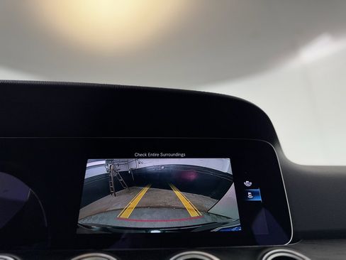 Used 2022 Mercedes-Benz E 350 4MATIC Sedan image 17