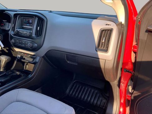 Used 2017 Chevrolet Colorado W/T RWD image 19