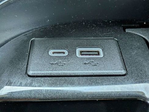Used 2024 Cadillac Escalade Sport AWD/4WD image 23