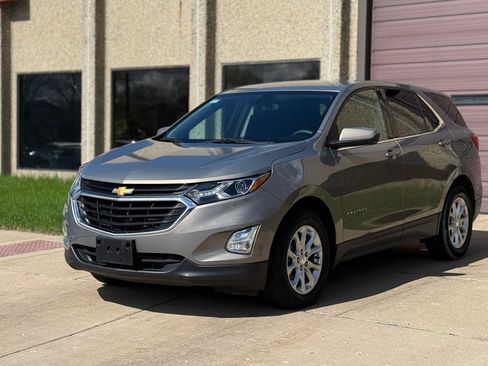 Used 2019 Chevrolet Equinox LT FWD image 3