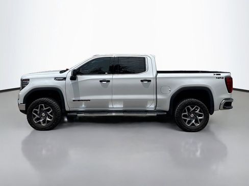 Used 2024 GMC Sierra 1500 SLT AWD/4WD image 4
