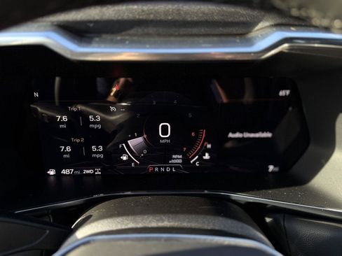 New 2026 GMC Canyon Elevation w/ Convenience Package image 17