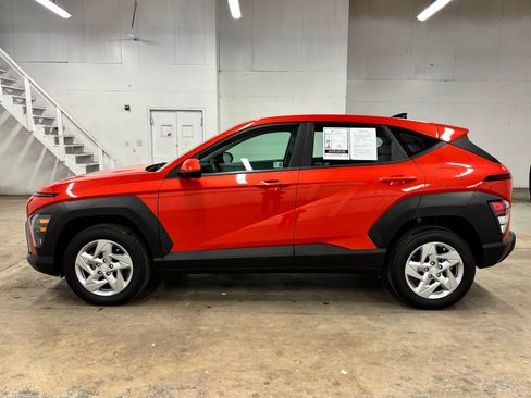 Certified 2024 Hyundai Kona SE AWD/4WD image 4