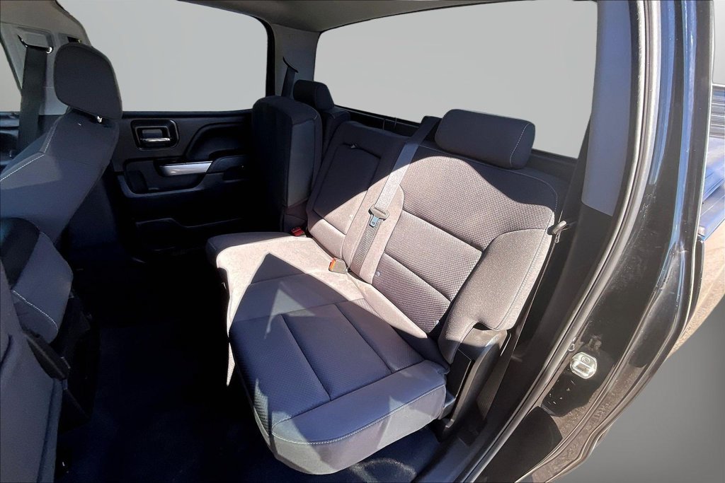 Used 2018 Chevrolet Silverado 1500 LT w/ All Star Edition AWD/4WD image 22