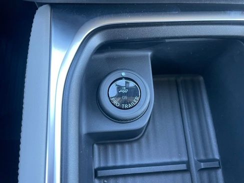 New 2026 Ford Expedition Active image 15