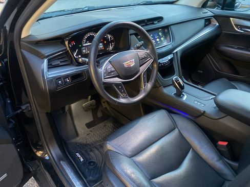 Used 2018 Cadillac XT5 Luxury w/ Driver Awareness Package image 23
