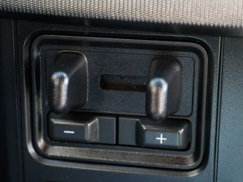 Certified 2024 Ford F350 Platinum image 20