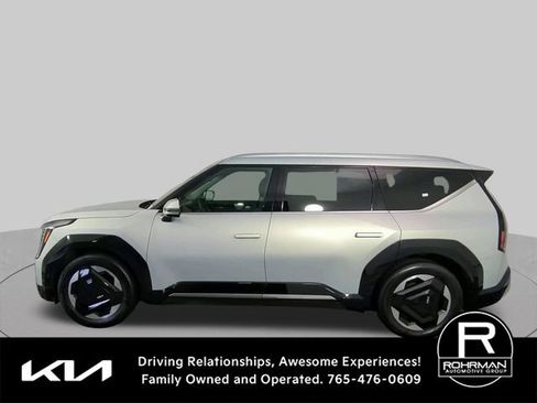 Used 2024 Kia EV9 Land AWD/4WD image 6