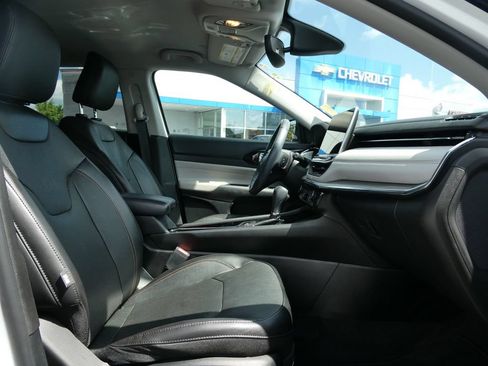 Used 2022 Jeep Compass Limited AWD/4WD image 13