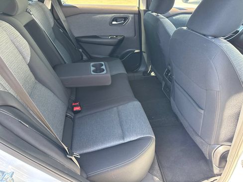 Used 2023 Nissan Rogue SV AWD/4WD image 14