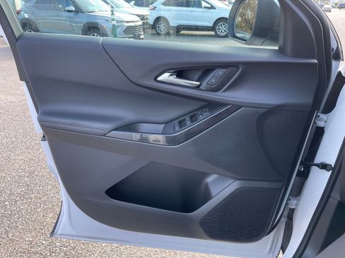 Used 2025 Chevrolet Equinox LT image 20