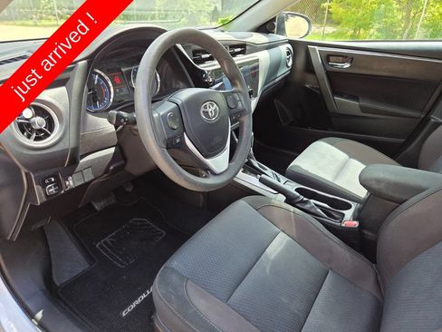 Used 2019 Toyota Corolla LE FWD image 25