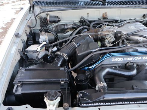 Used 2000 Toyota 4Runner SR5 image 35