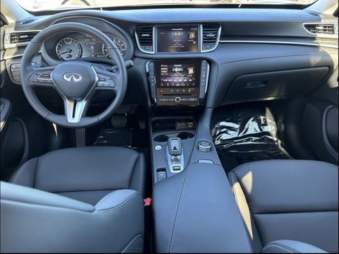 New 2025 INFINITI QX50 Pure image 23