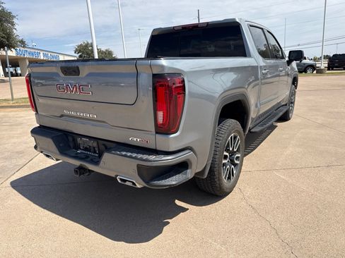 Used 2025 GMC Sierra 1500 AT4 w/ AT4 Premium Package AWD/4WD image 7
