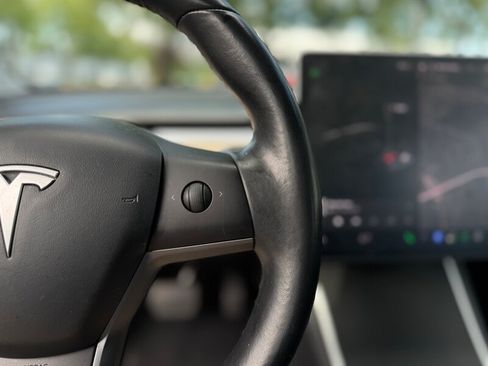 Used 2018 Tesla Model 3 Long Range AWD/4WD image 14