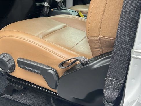 Used 2023 Jeep Wrangler Unlimited Sahara w/ Cold Weather Group image 18