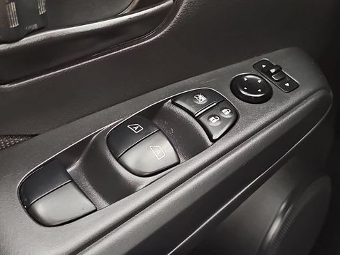 Used 2023 Nissan Kicks S FWD image 25