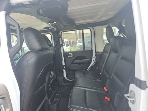 Used 2021 Jeep Wrangler Unlimited Sahara w/ LED Lighting Group AWD/4WD image 14