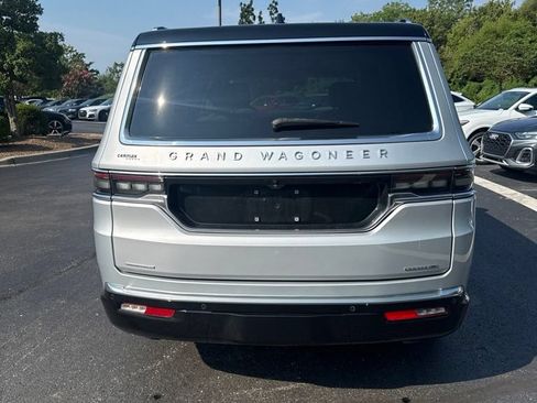 Used 2022 Jeep Grand Wagoneer Series I AWD/4WD image 4