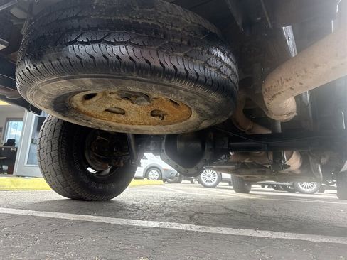 Used 2001 Chevrolet Silverado 2500 4x4 Crew Cab image 21