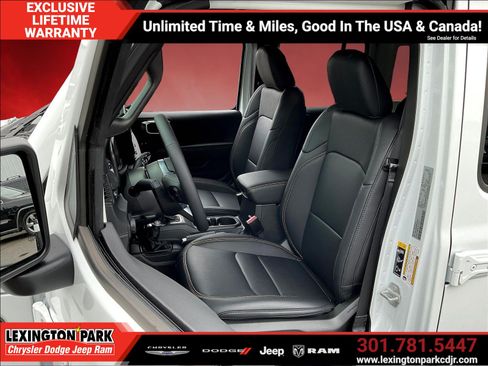 New 2026 Jeep Wrangler Unlimited Sahara AWD/4WD image 9