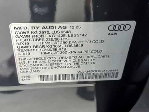 Used 2025 Audi Q6 e-tron Premium Plus AWD/4WD image 29
