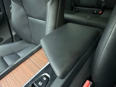 Used 2023 Volvo XC60 B5 Plus FWD image 70
